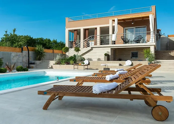 Porta Maris Вилла Задар